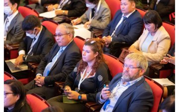 “ЧИНГИС ХААНЫ ЕРТӨНЦ БА МОНГОЛ СУДЛАЛ” СЭДВИЙН ДОР ДЭЛХИЙН МОНГОЛЧ ЭРДЭМТЭД ЧУУЛЖ БАЙНА