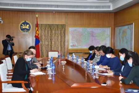 МАНАЙ УЛС ФРАНЦ УЛСТАЙ ГАМШГААС ХАМГААЛАХ САЛБАРЫГ БЭХЖҮҮЛЭХ ТӨСӨЛ ХӨТӨЛБӨРҮҮДИЙГ ХЭРЭГЖҮҮЛЖ БАЙНА