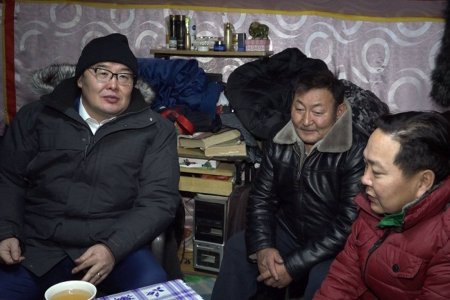  Г.Занданшатар Сонгинохайрхан дүүргийн долоодугаар хороо буюу Баянхошуунд ажиллалаа