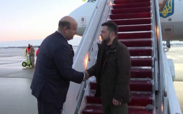 Даваа гарагт Украины ерөнхийлөгч Володимир Зеленський Вашингтон хотноо хүрэлцэн очсон бөгөөд Цагаан ордны тэргүүн Жо Байдены хүсэлтээр хоёр өдрийн төрийн айлчлал хийж байн