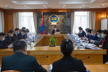 Засгийн газар ээлжит бусаар хуралдаж байна