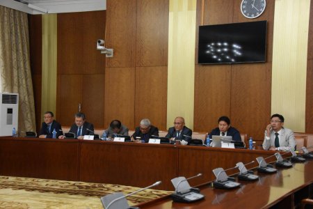 УИХ-ын гишүүн Үндсэн хууль зөрчсөн бол эгүүлэн татах үндэслэл болно” гэж өөрчлөлт оруулахыг Ажлын хэсэг дэмжив