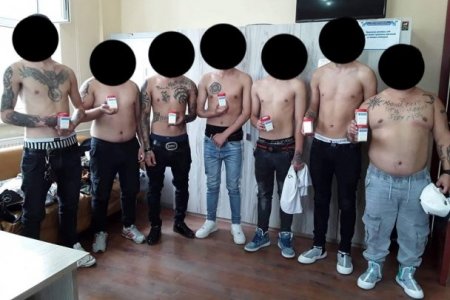 Мансууруулах бодис хэрэглэсэн бүлэг этгээдийг баривчилжээ