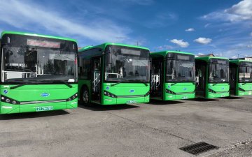 Ногоон автобусыг хилээр оруулахад 5.6 тэрбум төгрөгийн татвар төлөх байсан ч татвараас чөлөөлөгджээ