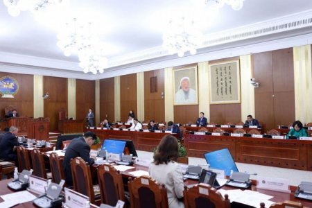 Улсын Их Хурлын тогтоолын төслүүдийг баталж, 14 асуудал хэлэлцэн шийдвэрлэлээ