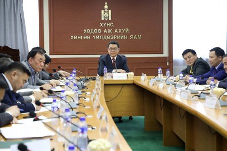 Хотын Захирагч ХХААХҮ-ийн сайдтай уулзаж, хамтран ажиллах чиглэлүүдээр санал солилцов