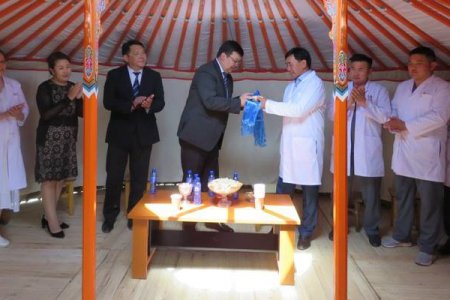 Наркологийн эмнэлэгт иж бүрэн таван ханатай гэр хүлээлгэж өглөө