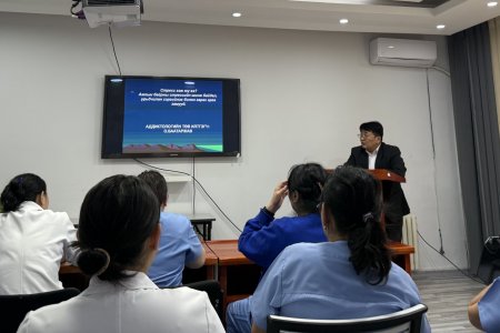 Ажлын байрны стрессийн талаар сургалт зохион байгууллаа