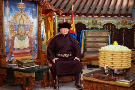 Монгол Улсын Ерөнхийлөгч Ухнаагийн Хүрэлсүхийн сар шинийн мэндчилгээ