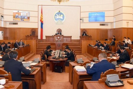 Монгол Улсын 2020 оны төсвийн тухай хуулийн төслийг хоёр дахь хэлэлцүүлэгт шилжүүлэв