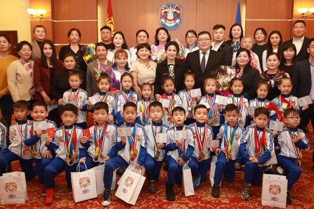 Олон улсын гимнастикийн тэмцээнд 48 дугаар цэцэрлэгийн баг тэргүүлжээ