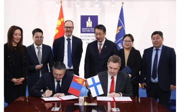 БАГШ, СУРАГЧИД “EDUTEN” МАТЕМАТИКИЙН СУРГАЛТЫГ ДЭМЖИХ ПЛАТФОРМЫГ АШИГЛАХ БОЛОМЖТОЙ БОЛЛОО  