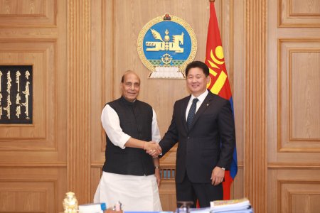 Ерөнхий сайд БНЭУ-ын Дотоод хэргийн сайдыг хүлээн авч уулзав