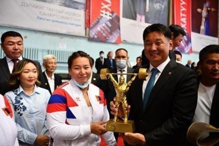 У.Хүрэлсүх: ЗГ-ын нөөц хөрөнгөөс Буянт-Ухаа спортын ордны шинэчлэлд 1,1 тэрбум төгрөг гаргана