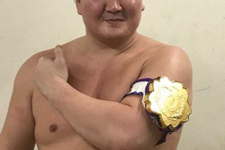 Их аварга Хакүхо Бүх Японы аварга боллоо