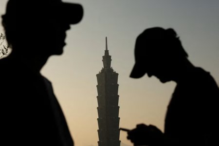 Тайвань: Трампын айлчлал 14 тэрбум ам.долларын зэвсгийн худалдааг салхинд хийсгэх вий гэдгээс эмээж байна
