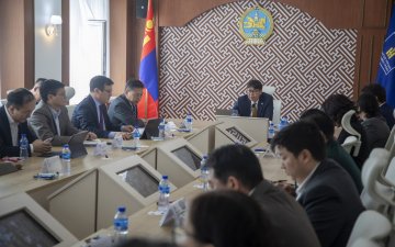 БОЛОВСРОЛЫН САЙДЫН ӨРГӨТГӨСӨН ШУУРХАЙ ХУРАЛДААН ӨНӨӨДӨР БОЛЛОО