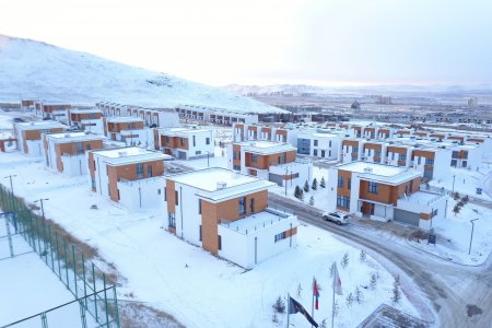 Арцатын хөндий дэх бүтээн байгуулалт