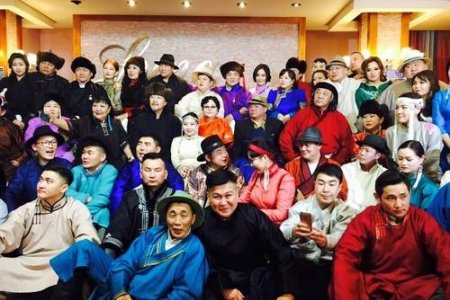 Өнөөдөр Монголын хошин урлагийн хамтлагуудын онлайн тоглолт болно