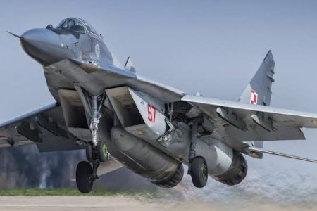 Польш улс Украин руу илгээхээр төлөвлөж байсан сөнөөгч онгоцны тээвэрлэлтийг зогсоожээ