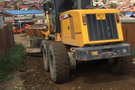 120.000 м.кв талбайн шороон замыг хусч, тэгшлэнэ