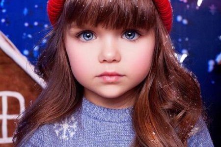 Дэлхийн хамгийн үзэсгэлэнтэй охиноор Оросын Анастасия Князева тодорчээ