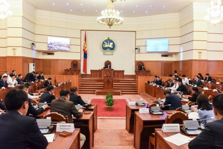 ЧУУЛГАН: ЭРҮҮЛ МЭНДИЙН САЙДАД НЭГДҮГЭЭР ЭМНЭЛГИЙН ДАРГА Т.МӨНХСАЙХАНЫГ ДЭВШҮҮЛЛЭЭ
