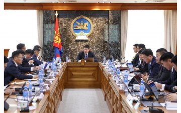 “ЦӨМИЙН ТӨХӨӨРӨМЖ, ЦАЦРАГТАЙ ХОЛБОГДОЛТОЙ ҮЙЛ АЖИЛЛАГААНААС ҮҮСЭХ ХАЯГДЛЫН АЮУЛГҮЙ АЖИЛЛАГААНЫ ДҮРЭМ”-ИЙГ БАТАЛЛАА