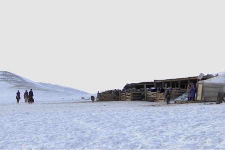 Мөр гаргахдаа эрэгтэй хүмүүс гал суудлаас эхлэн нар зөв тоолдог бол эмэгтэй хүн усан суудлаас эхлэн нар буруу тоолно