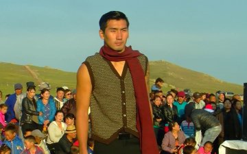 Fashion show of yak down products/Сарлагийн хөөврөн бүтээгдэхүүний загварын шоу