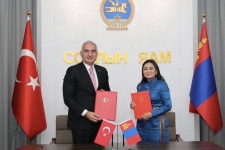 Монгол улс, БНТУ “Соёлын салбарт хамтран ажиллах тухай” харилцан ойлголцлын санамж бичигт гарын үсэг зуржээ