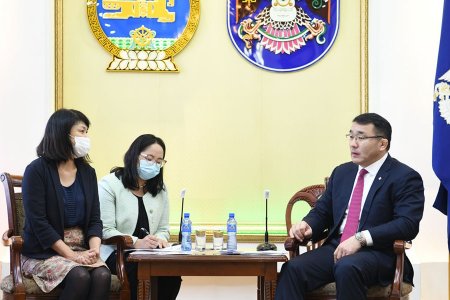 Зам тээврийн дэд бүтцийг хөгжүүлэх суурь судалгааг Хотын даргад танилцууллаа