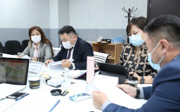 АЖЛЫН ХЭСГИЙН УУЛЗАЛТ БОЛЛОО