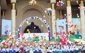  Хүүхдийн эрхийг хамгаалах олон улсын өдрийг гэртээ тэмдэглэхийг уриаллаа.