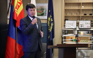 “ЗӨВШӨӨРЛИЙН ШИНЭЧЛЭЛ-ХЯЛБАР ЗОХИЦУУЛАЛТ-БИЗНЕСИЙН ТААТАЙ ОРЧИН” СЭДЭВТ СУРГАЛТ ХОЁР ДАХЬ ӨДРӨӨ ЗОХИОН БАЙГУУЛАГДЛАА