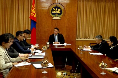 Ерөнхийлөгч  “Эрдэнэс-Тавантолгой” ХК-ийн удирдлагуудад өгсөн үүрэг даалгаврынхаа дагуу уулзав
