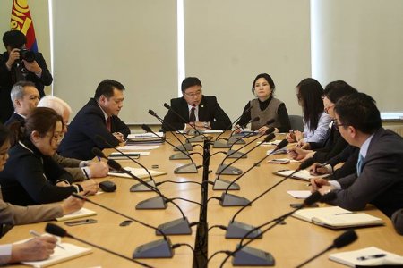 Дүүргийн эрүүл мэндийн төвийн удирдлагуудтай уулзлаа