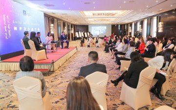 “БАГШ МЭРГЭЖЛИЙН ИРЭЭДҮЙ...” сэдвээр зөвлөх багш нар хэлэлцлээ