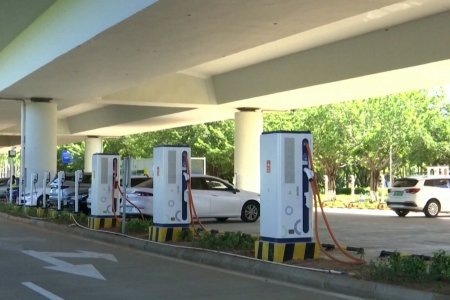 Хятад улсад цахилгаан тээврийн хэрэгслийн борлуулалт нэмэгдсэнээр газрын тосны эрэлт буурчээ