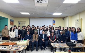 ДОКТОР, ДЭД ПРОФЕССОР НА.СҮХБААТАР “СУДАЛГААНЫ АЖЛЫН АНХАН ШАТ, АРГА ЗҮЙН АСУУДЛУУД” СЭДВЭЭР ОЮУТАН СУДЛААЧДАД ЛЕКЦ УНШЛАА.