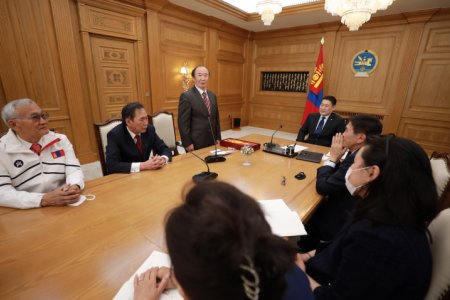 Ерөнхий сайд Л.Оюун-Эрдэнэ “Токио-2020” олимпод оролцох баг тамирчдад төрийн далбаа гардууллаа