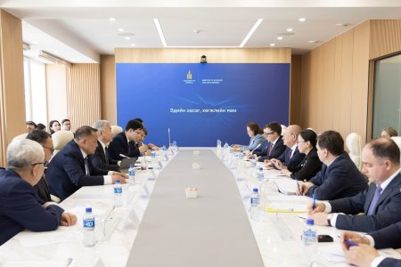 Тэргүүн Шадар сайд Ж.Энхбаяр “Газпром” НХН-ийн төлөөлөгчдийг хүлээн авч уулзав