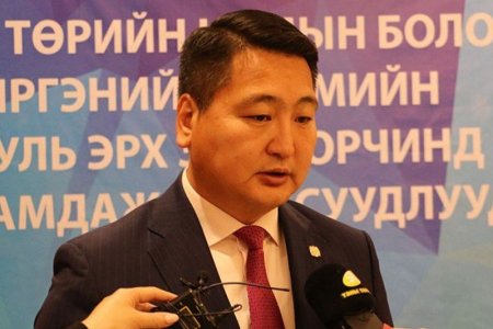 С.Мөнхчулуун: Улс төрийн нам, нэр дэвшигч хувиасаа болон хандиваар мөнгө цуглуулж сонгуульд оролцох нь байж болохгүй