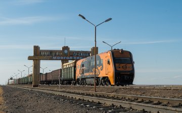 Замын-Үүд-Эрээн боомтоор хоногт 13 галт тэрэг нэвтэрч байна