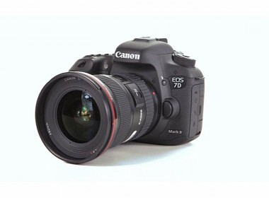 Canon 7D mark II   