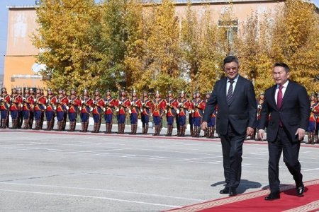 МОНГОЛ УЛСЫН ЕРӨНХИЙЛӨГЧ Х.БАТТУЛГА ЗЭВСЭГТ ХҮЧНИЙ 017 ДУГААР АНГИЙН ҮЙЛ АЖИЛЛАГААТАЙ ТАНИЛЦЛАА