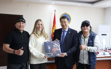 ЕРӨНХИЙ БОЛОВСРОЛЫН СУРГУУЛИЙН ДУУ ХӨГЖМИЙН БАГШ НАРЫГ МАСТЕР СУРГАЛТАД ХАМРУУЛНА