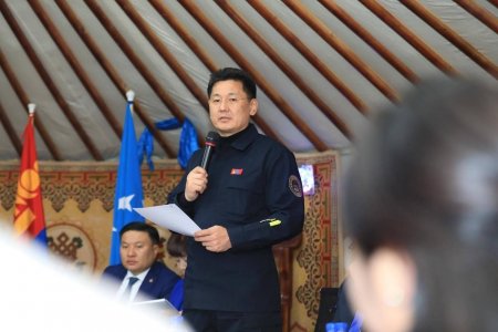 У.Хүрэлсүх: Дарга, тухайн албан тушаалтан иргэдийн татварын мөнгөөр цалинжиж байгаа гэдгээ алхам тутамдаа санах ёстой