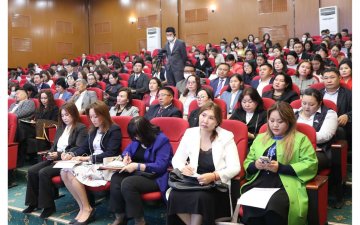 НИЙСЛЭЛ ДЭХ БОЛОВСРОЛЫН БАЙГУУЛЛАГЫН УДИРДЛАГУУД ЗӨВЛӨЛДӨЖ БАЙНА