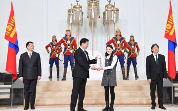 “ЕРӨНХИЙЛӨГЧИЙН ИЛГЭЭЛТ -2100” ТЭТГЭЛГИЙН БЭЛТГЭЛ ХӨТӨЛБӨРТ 442 ОЮУТАН ХАМРАГДАЖ БАЙНА